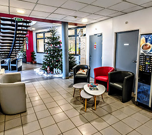 Equinoxe : nettoyage des parties communes Nettoyage des parties communes : entrée