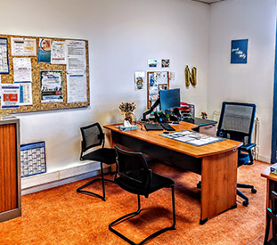 Equinoxe : nettoyage des parties communes Nettoyage des parties communes : bureau