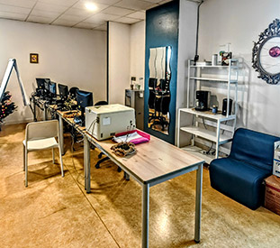 Equinoxe : nettoyage des parties communes Nettoyage des parties communes : bureau